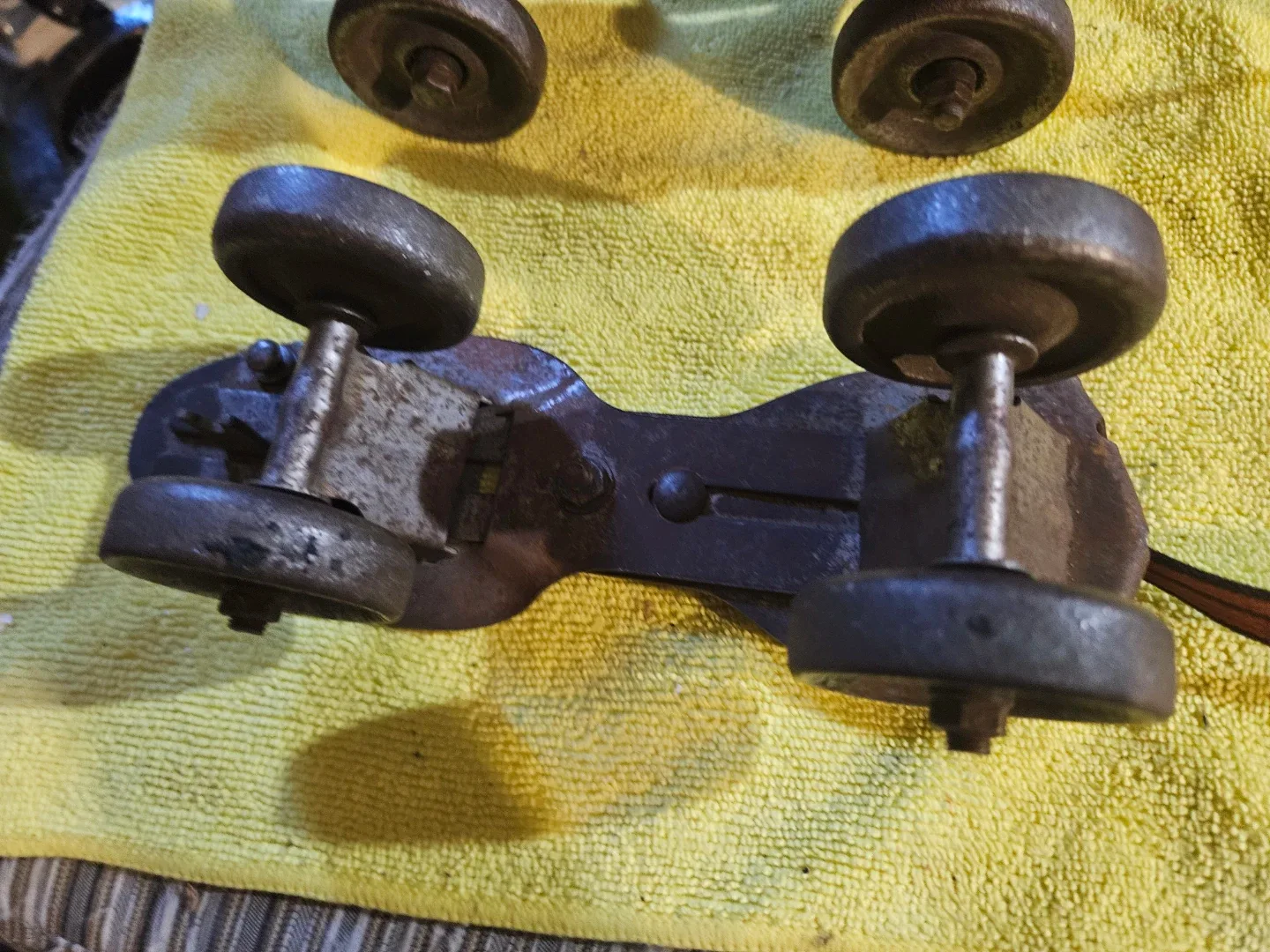 Vintage Metal Roller Skates - photo 5