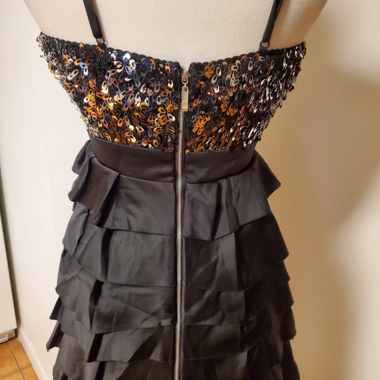 Black Sequin & Ruffle Dress Size S/P - photo 3