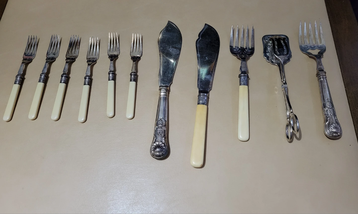 Vintage Antique Silver-Plated Fish Cutlery & Serving Set. - photo 4