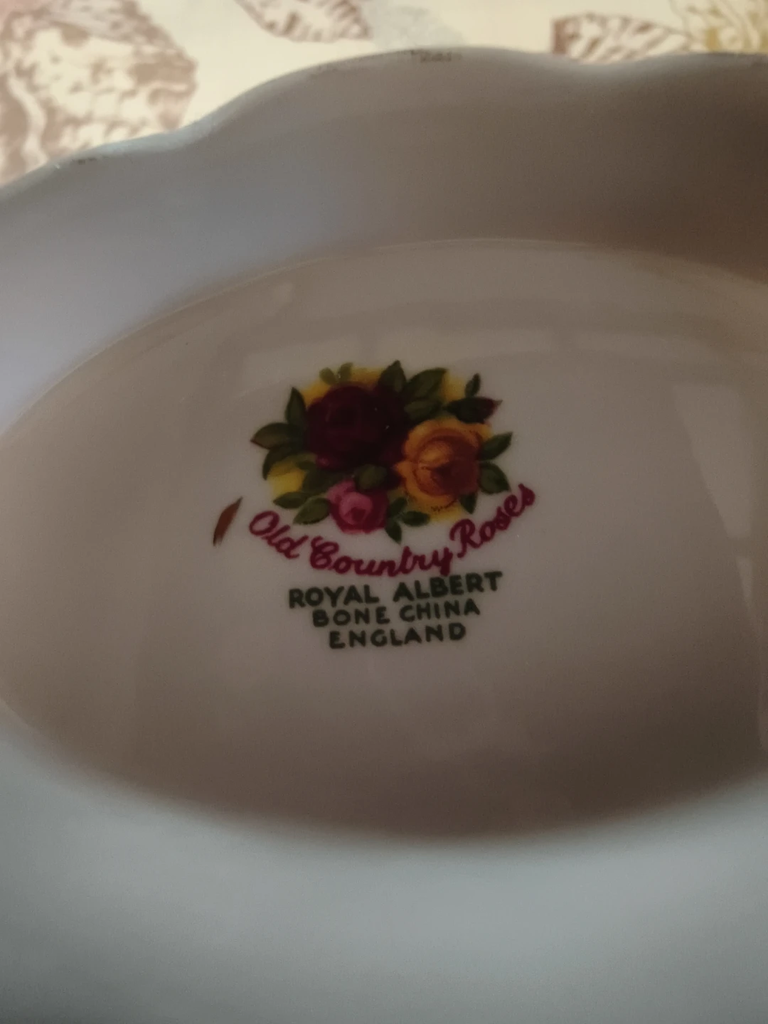 Royal Albert Old Country Roses Gravy Boat and Saucer Set - photo 3