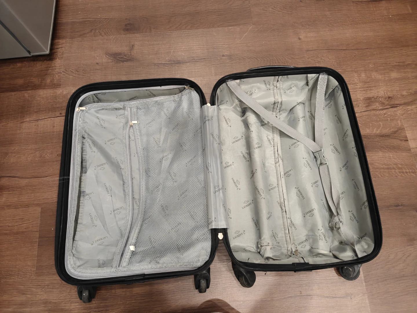 Laurent L. Carry On Hardside Spinner Luggage - photo 3
