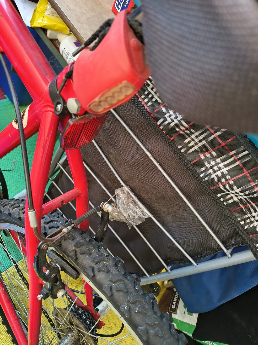 Red Triumph Challenger Bicycle - photo 2
