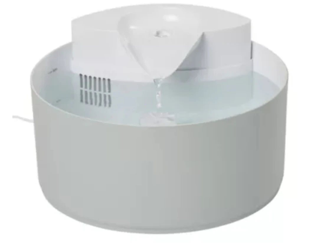 Top Paw flowing fountain