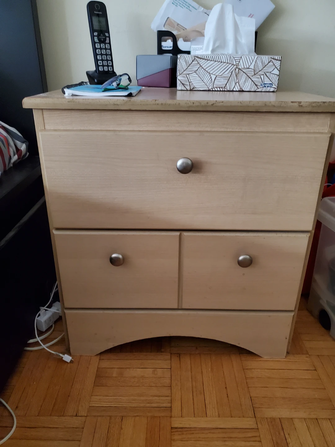 Light Wood Nightstand with 2 Drawers