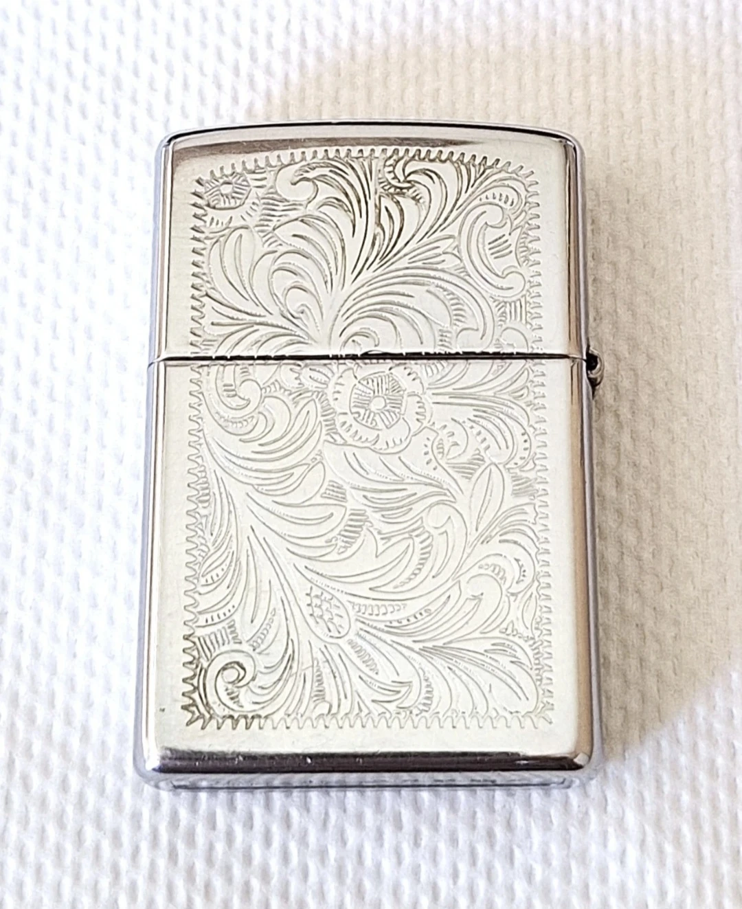 Zippo Lighter Venetian High Polish Chrome Niagara Falls Ontario - photo 2