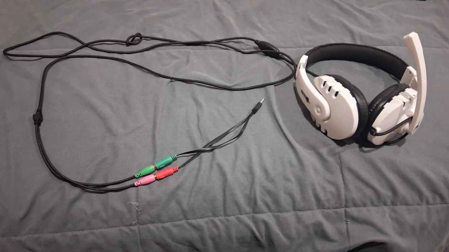 White Gaming Headset with Microphone