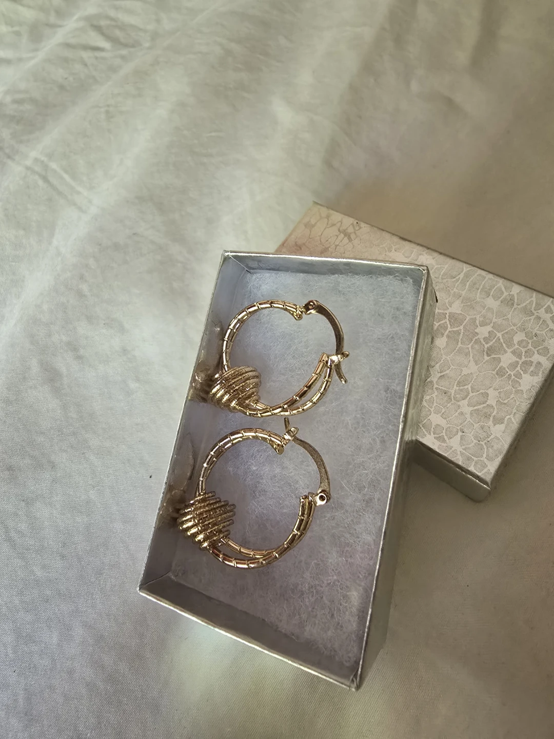 Gold-tone Love Knot Double Hoop Earrings in Box - photo 3