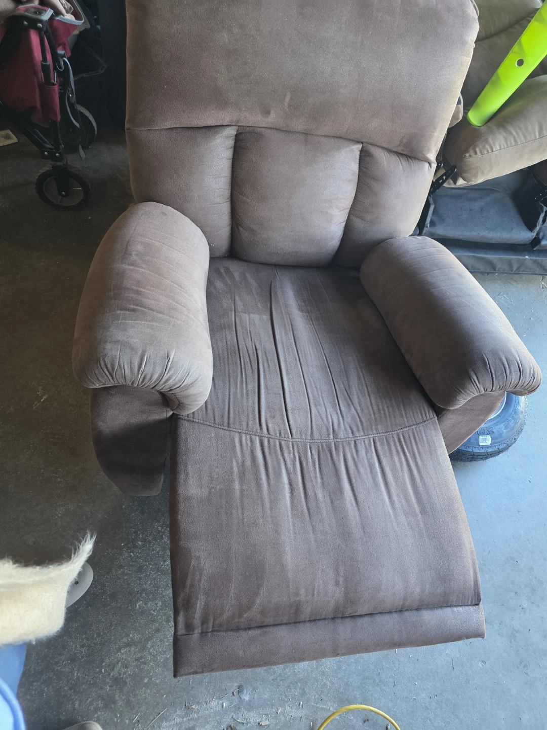 Brown Recliner Chair - photo 2