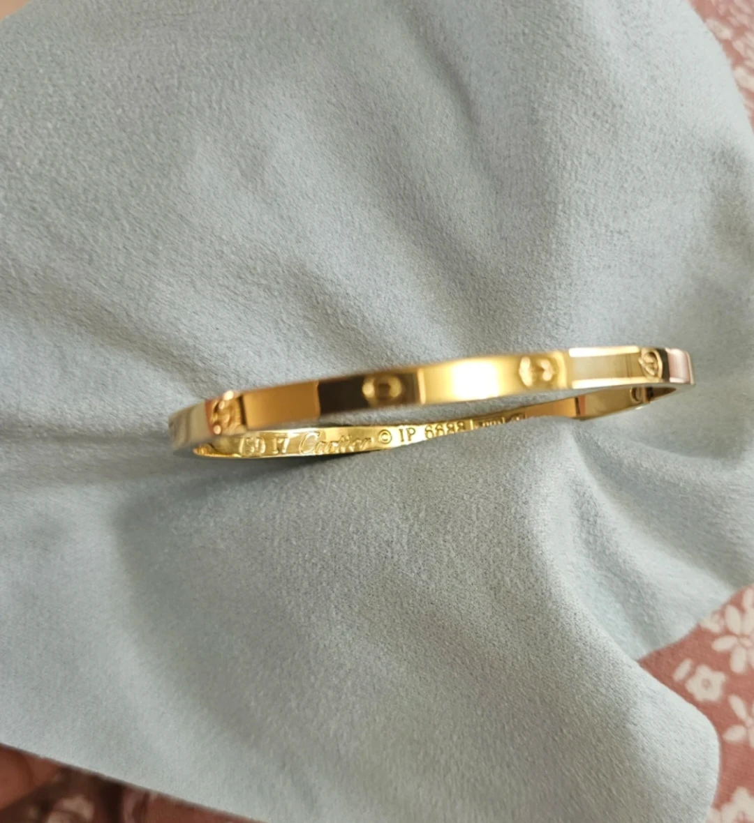 Cartier 750 18k Gold Love Bracelet - photo 2