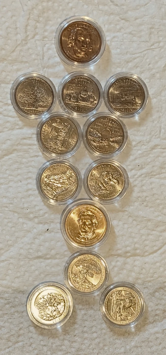 Lot of 12 U.S. Presidential and State Quarters