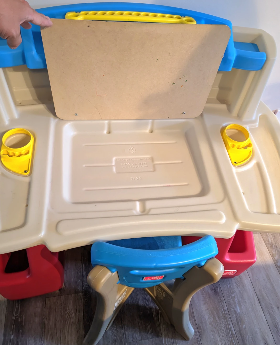 Step2 Deluxe Art Master Desk Kids Activity Table & Chair - photo 4