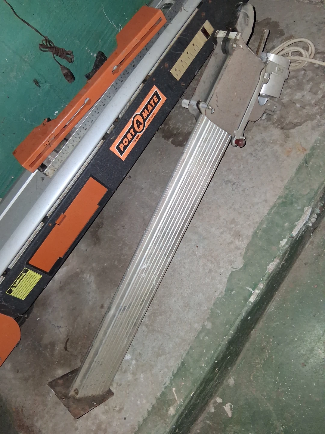 Port-A-Mate PM5700 Rolling Saw Stand