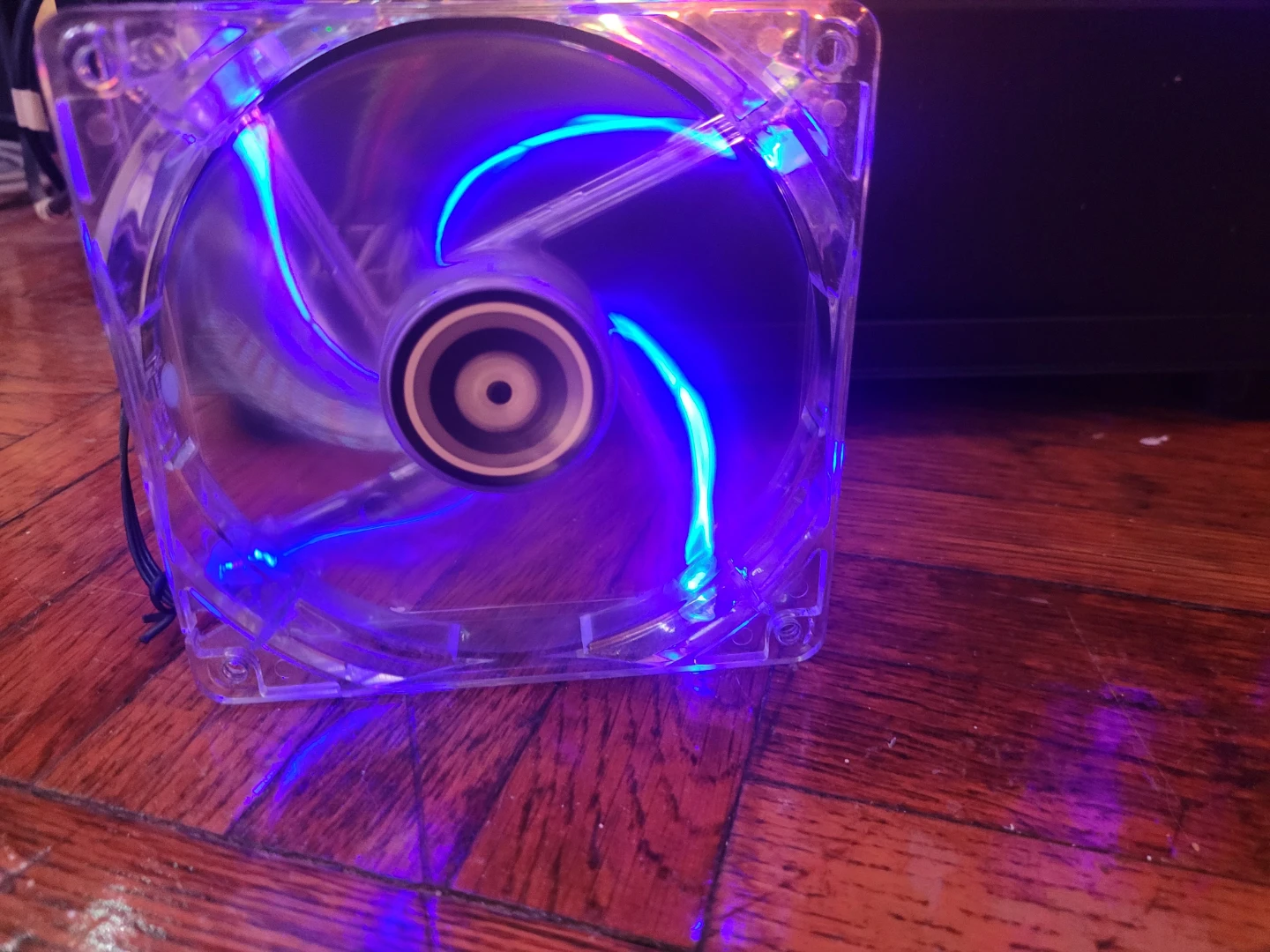 NZXT RGB Core Fan - photo 2