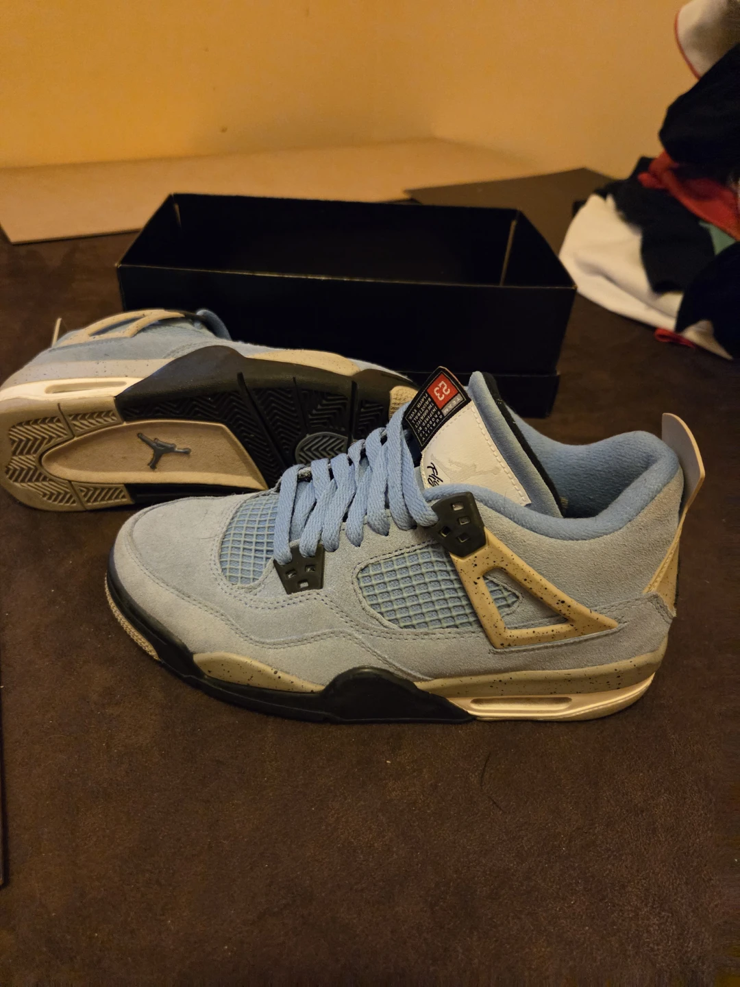 Air Jordan 4 Retro University Blue - photo 2