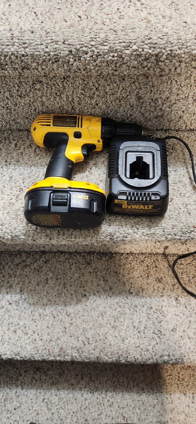 DeWalt 18V Cordless Drill with Charger