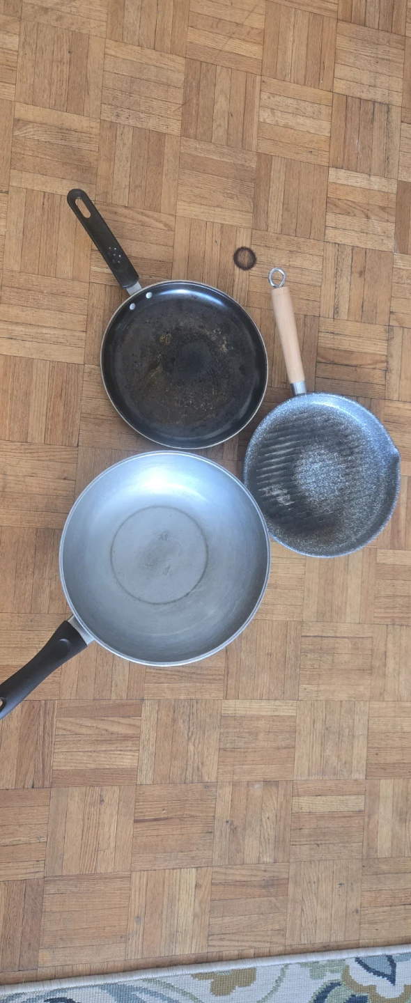 Set of 3 Frying Pans and Wok