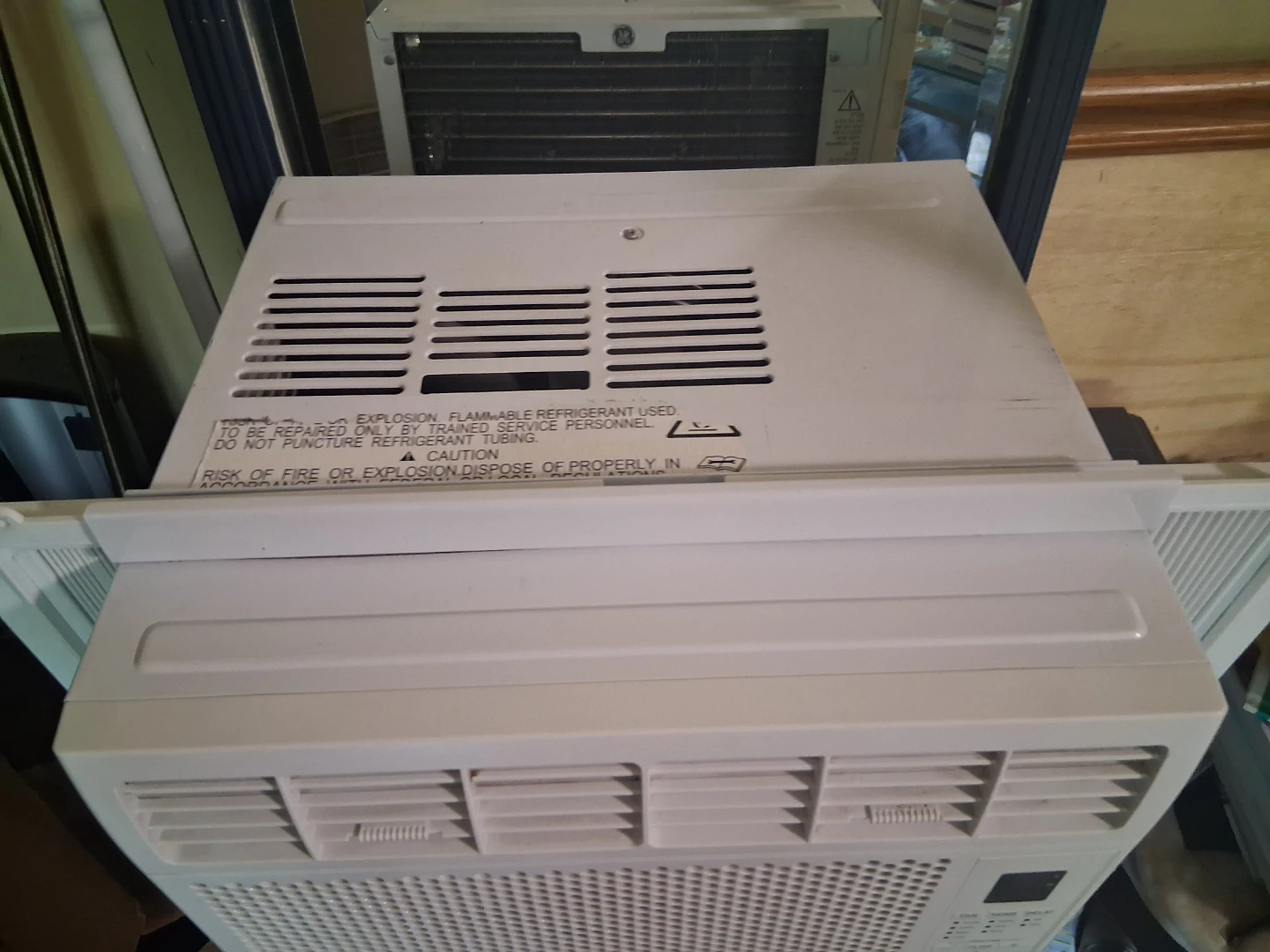 GE Window Air Conditioner16x15x12 - photo 2