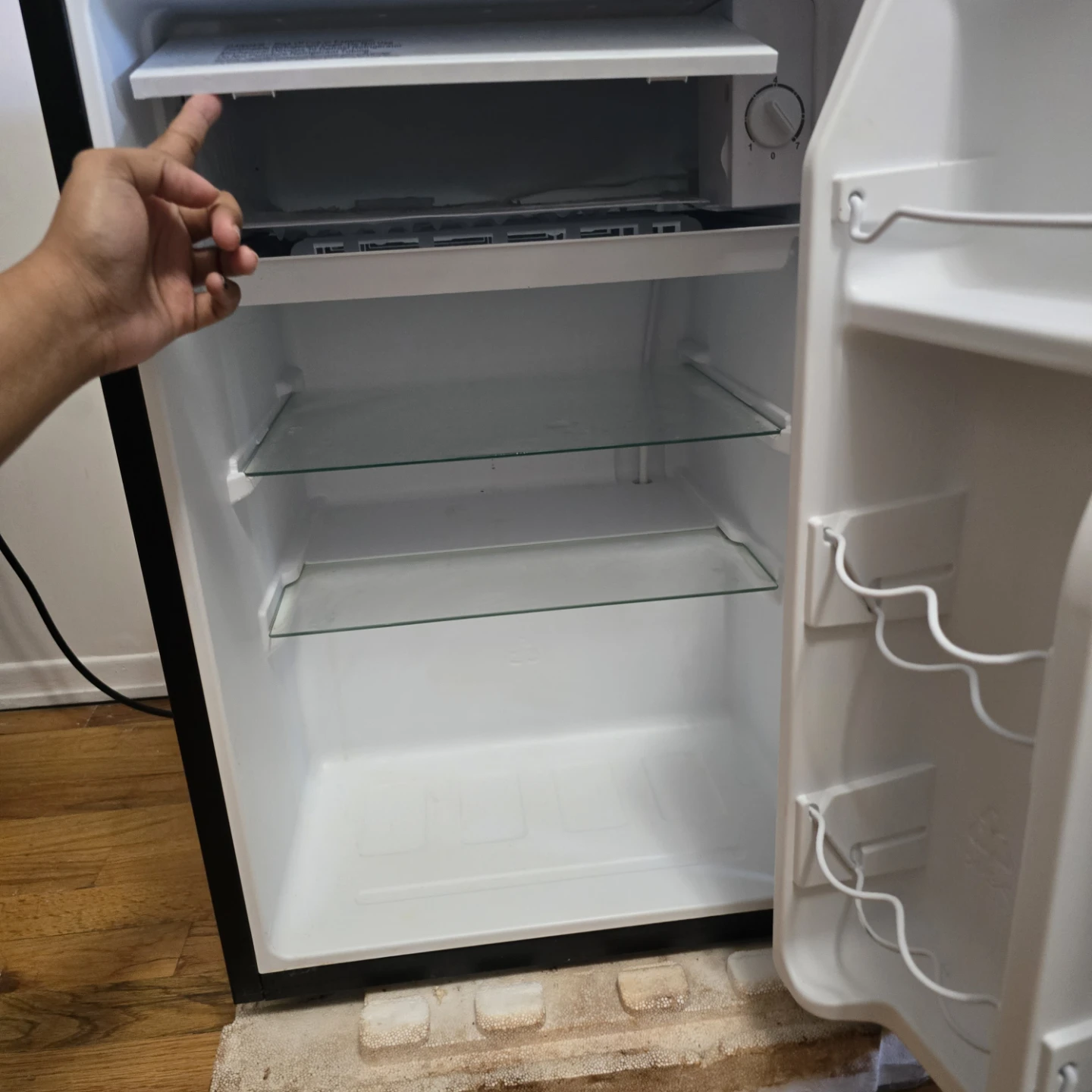 Galanz Mini Fridge with Freezer - photo 5