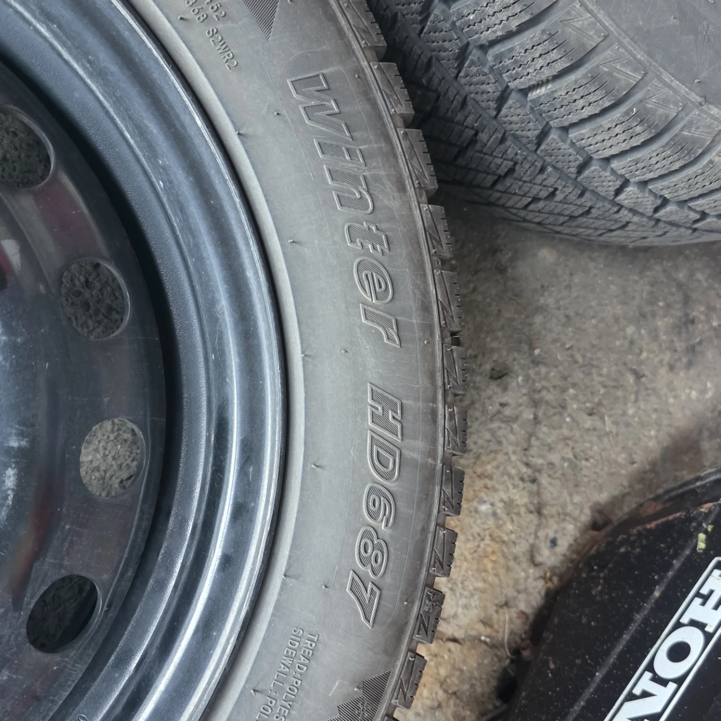 Winter HD687 Tires with Rims - 215/55R16