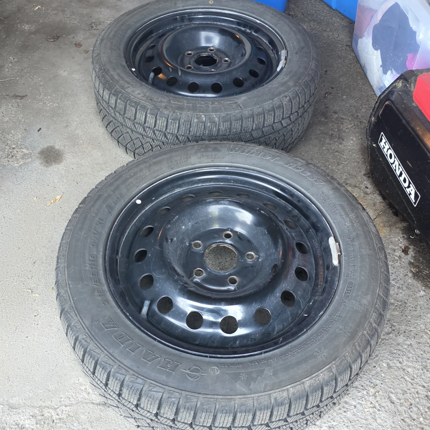 Winter HD687 Tires with Rims - 215/55R16 - photo 5