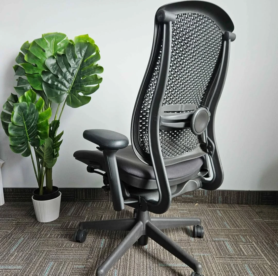 Herman Miller Celle fully loaded office chair FREE DELIVERY - photo 3