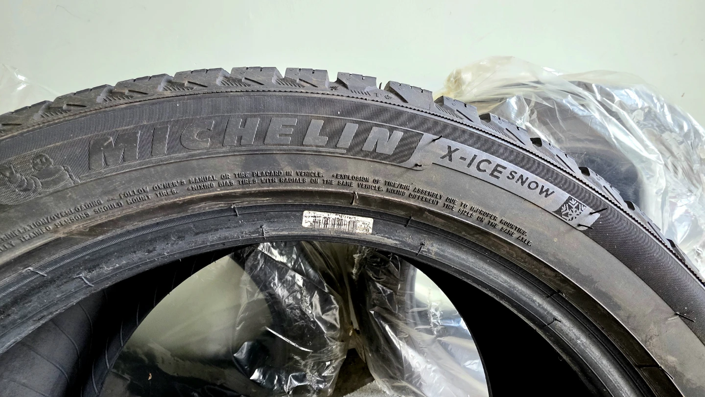 Michelin X-Ice Snow Winter Tires - 245/45R18 - photo 2