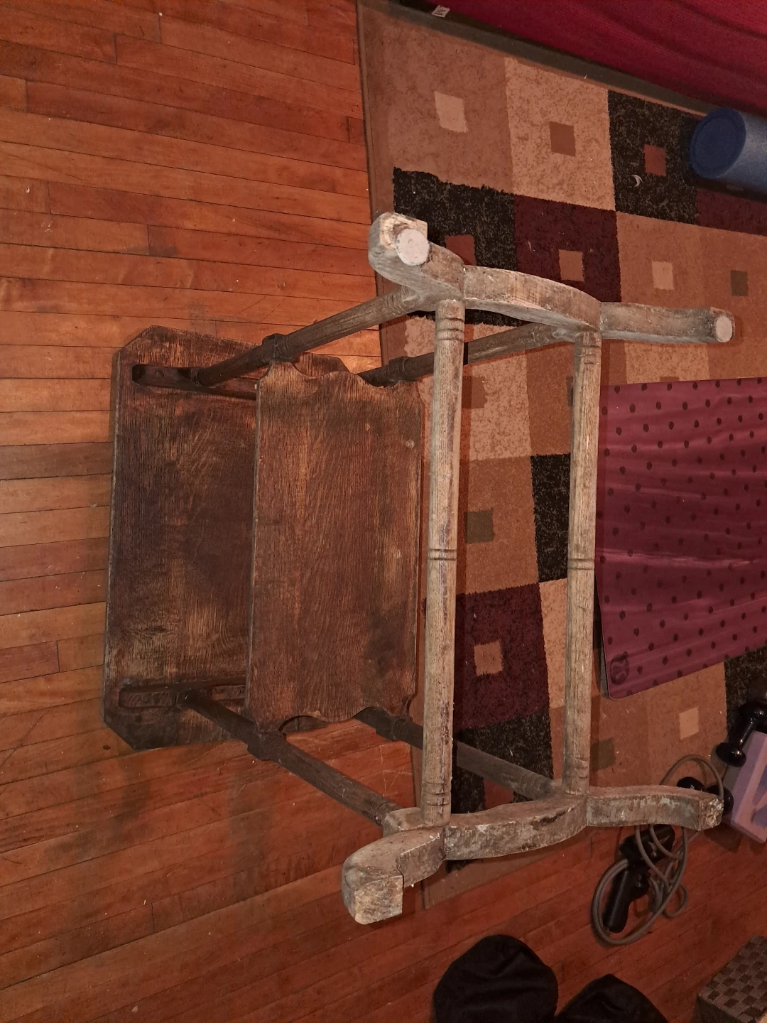 Wooden end table/plant table - photo 2