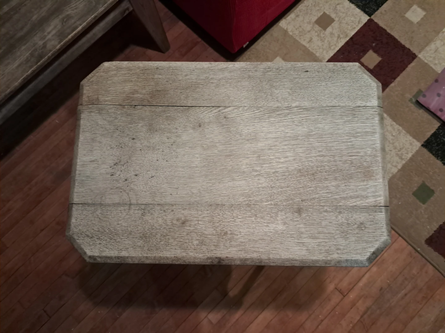 Wooden end table/plant table - photo 3