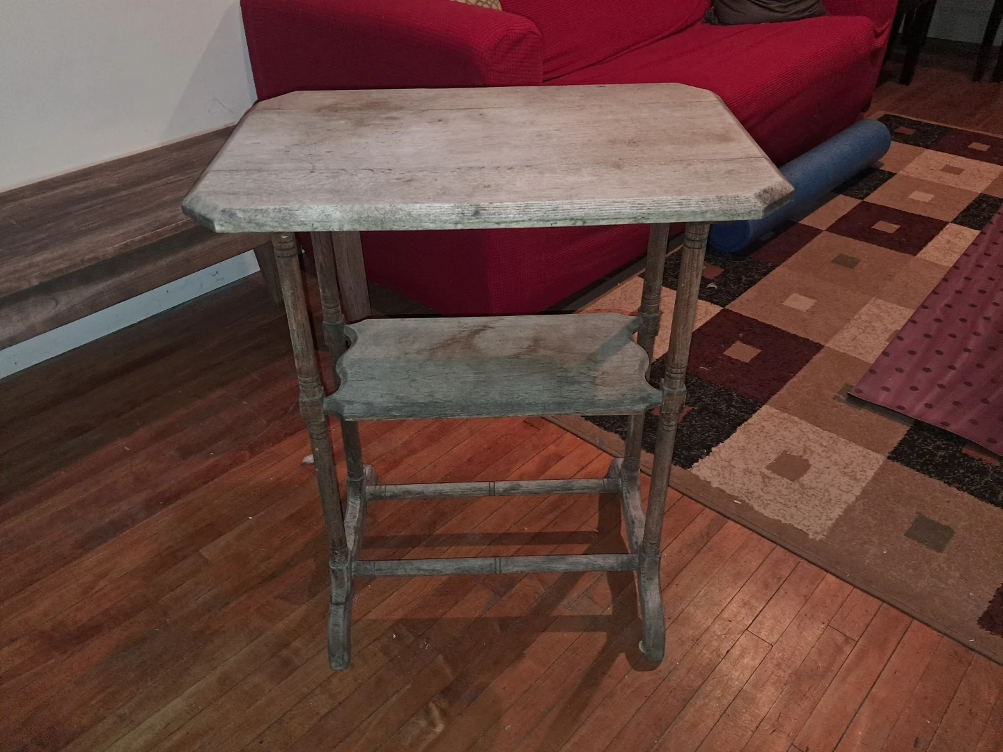 Wooden end table/plant table - photo 4