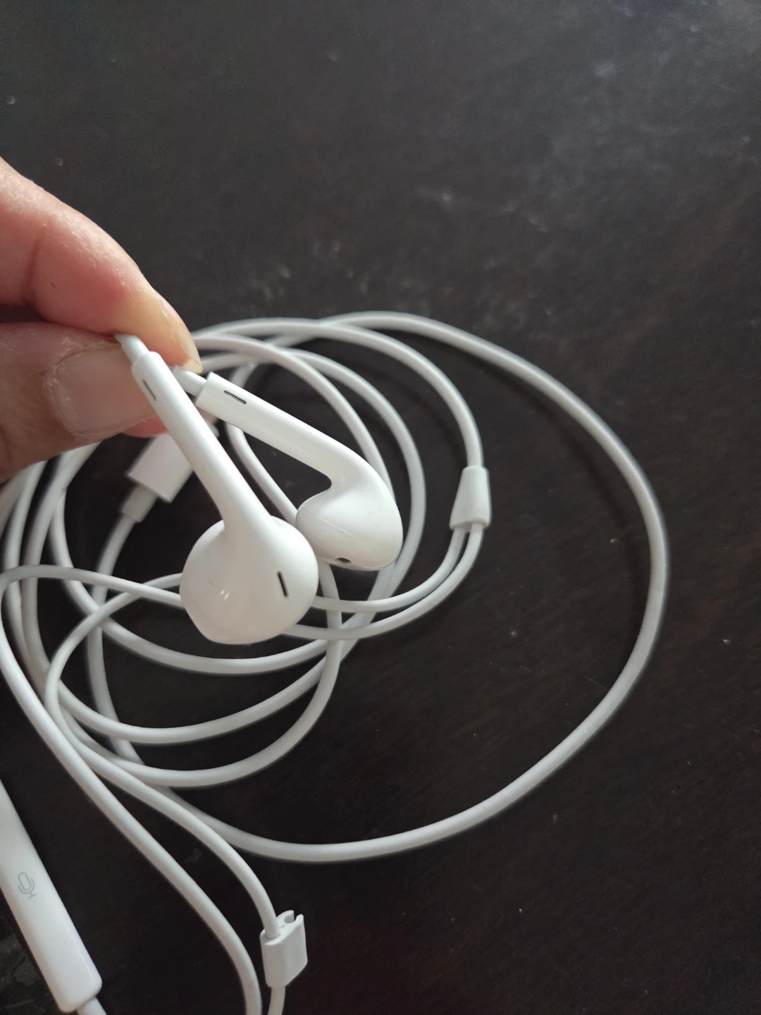 White EarPods with Lightning connector - photo 3