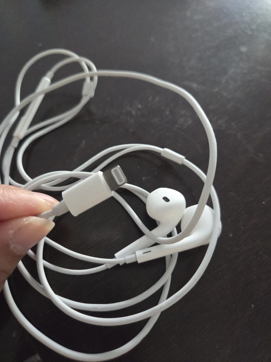 White EarPods with Lightning connector - photo 4