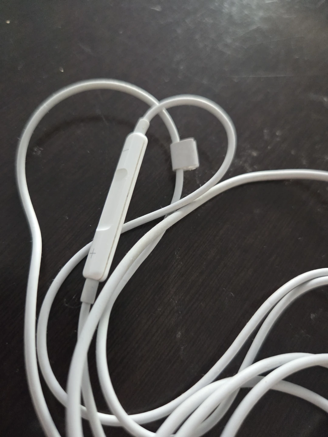 White EarPods with Lightning connector - photo 5