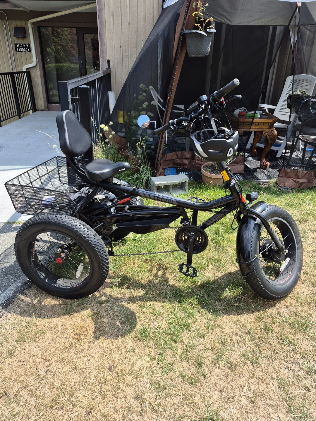 Black Electric Fat Tire Trike with Basket - photo 3