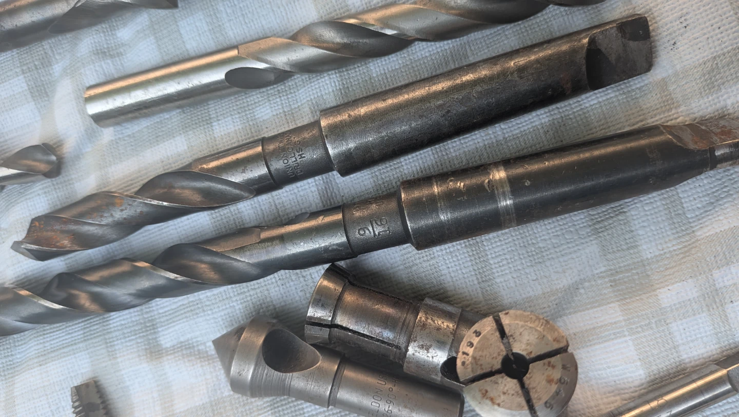 Bundle Assorted Drill Bits, Taps, and Chucks 38+ pieces - photo 3