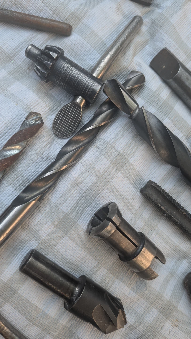 Bundle Assorted Drill Bits, Taps, and Chucks 38+ pieces - photo 5