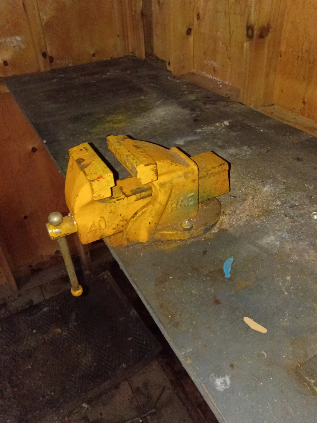 Baldor bench grinder and vice clamp - photo 4