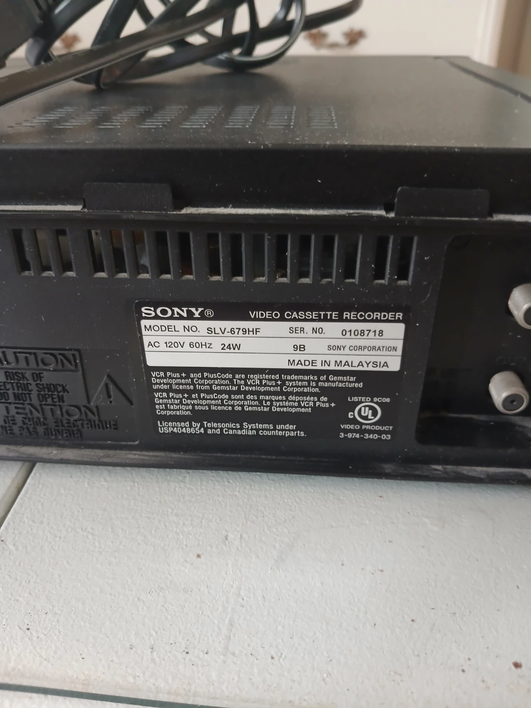 Sony SLV-679HF Hi-Fi Stereo VHS VCR - photo 2