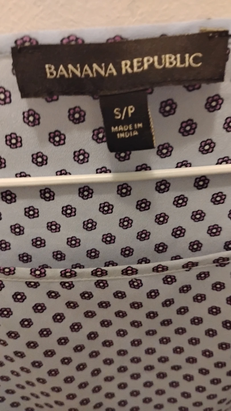 Banana Republic Blouse - photo 2