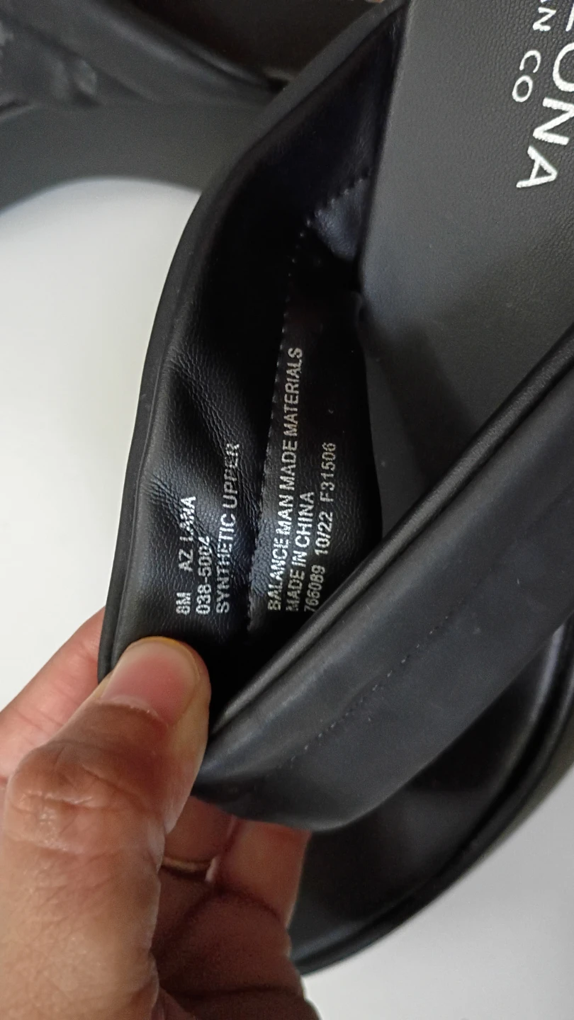 Arizona Jean Co. Black Platform Flip Flop Sandals - photo 2