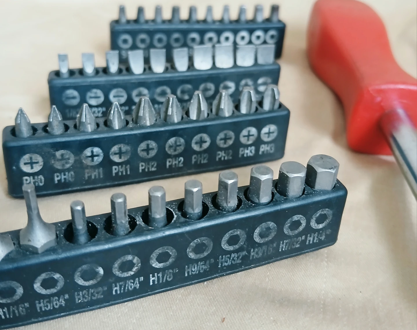 Screwdriver Bit Set of 40 items with Handle - photo 5