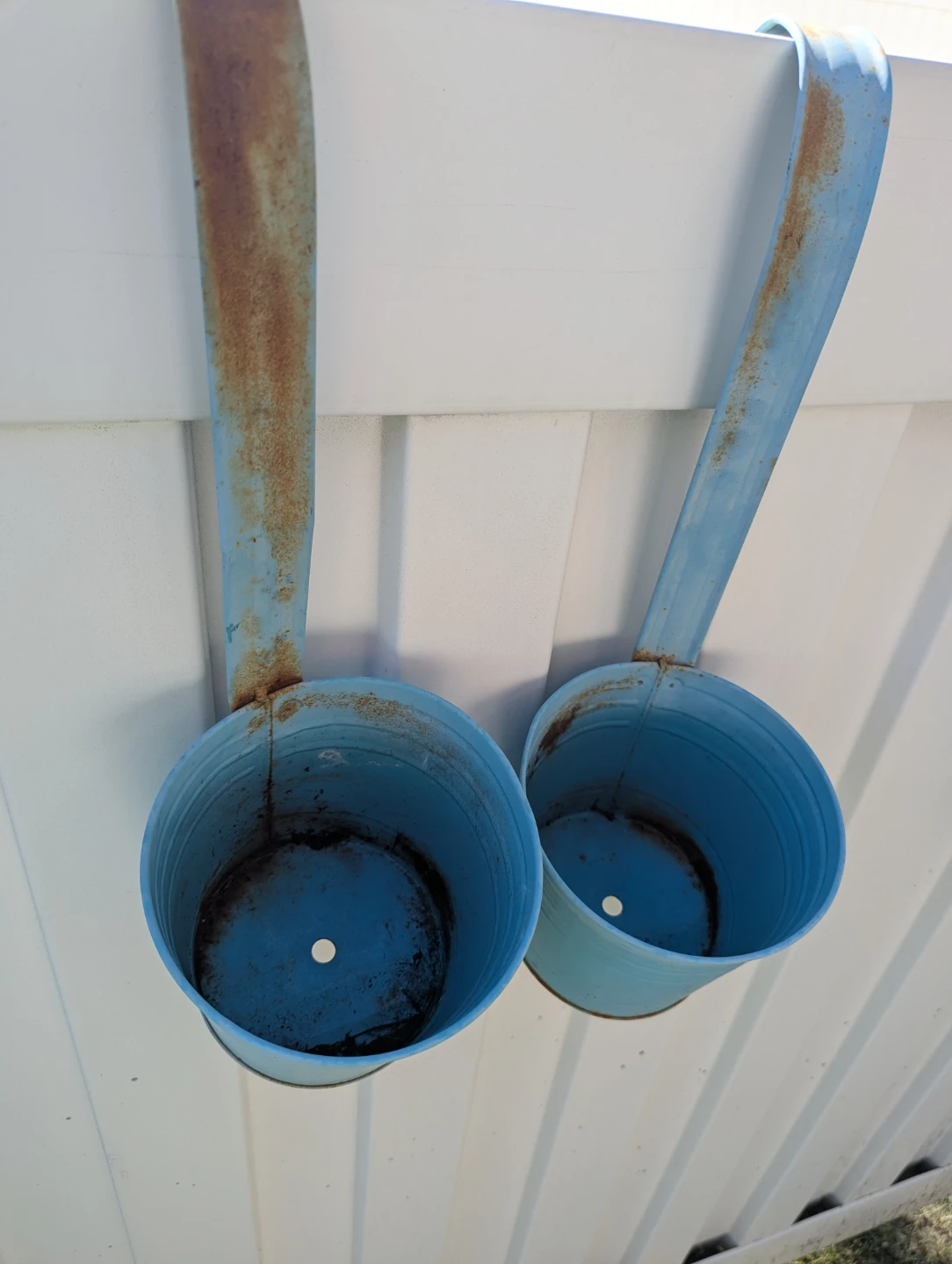 4 rusted metal plant hangers $5 FOR ALL will need painting - photo 3