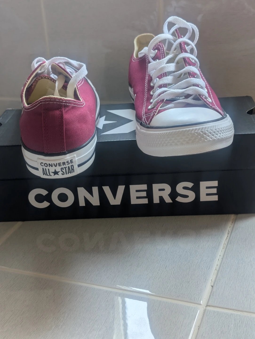 Maroon Converse All-Star Low Top Sneakers Men's Size 11