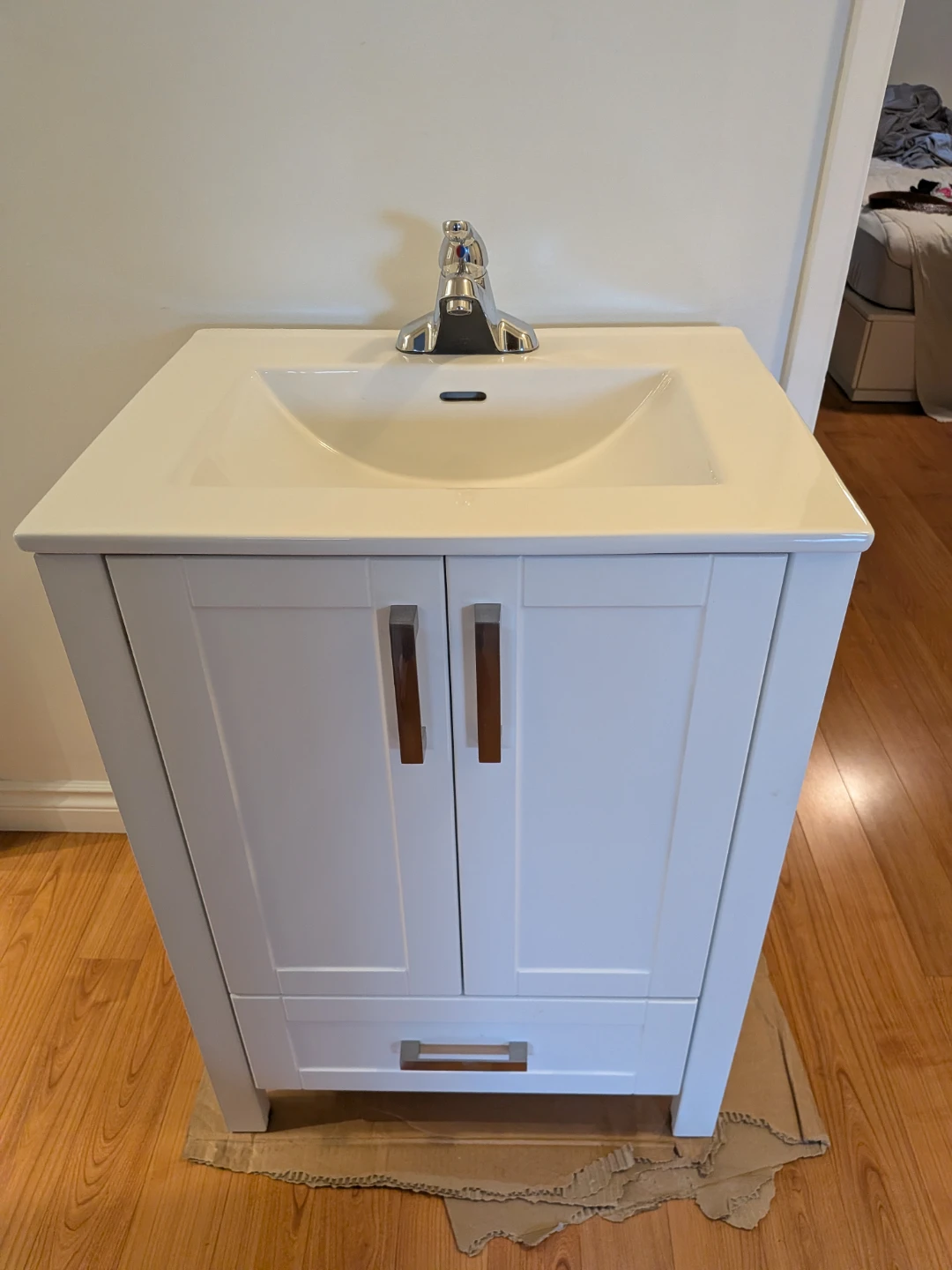 Glacier Bay 24 Inch Vanity with Ceramic Top and faucet
