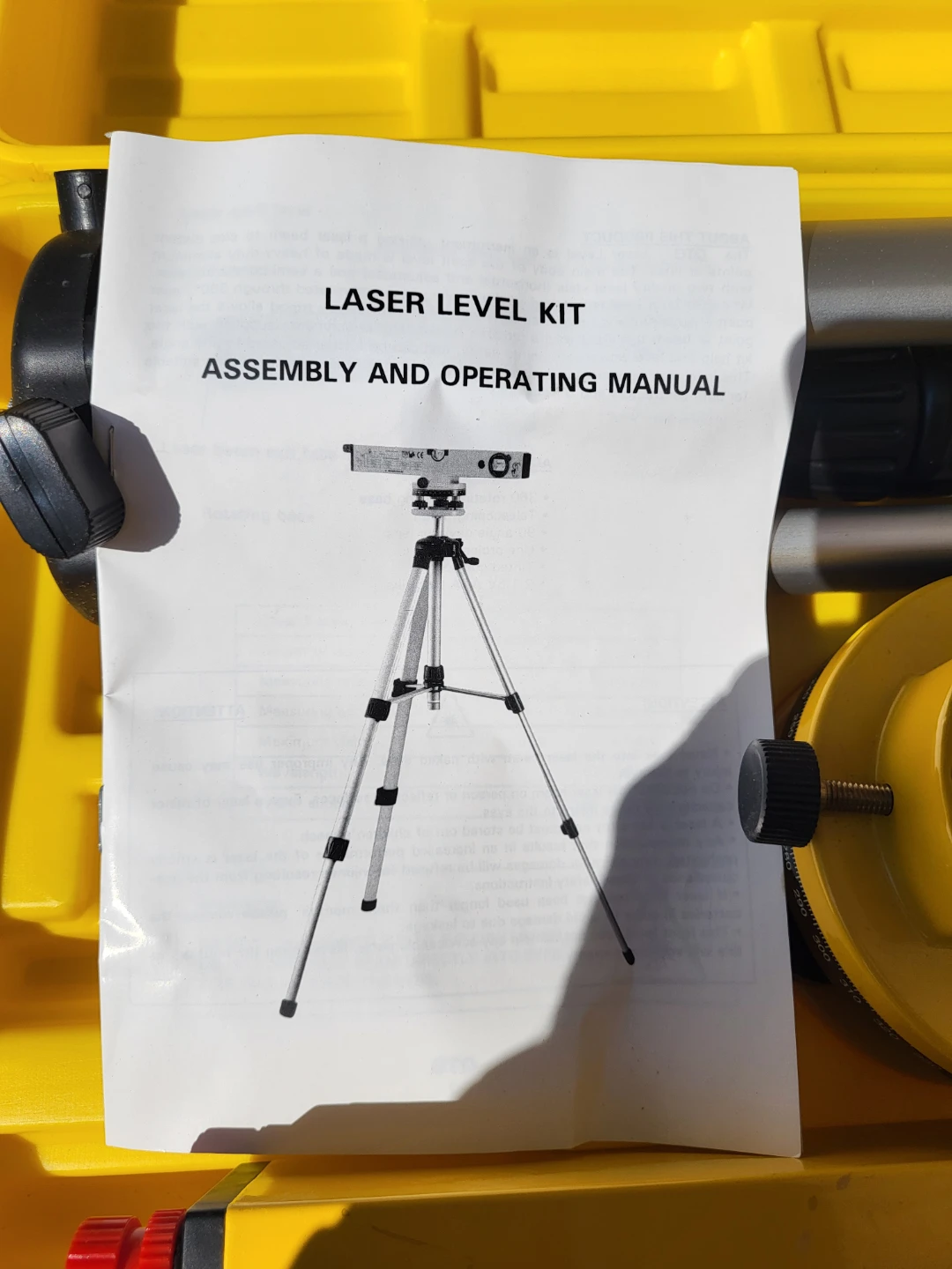 QTG Laser Level Kit with Tripod and Case - photo 2