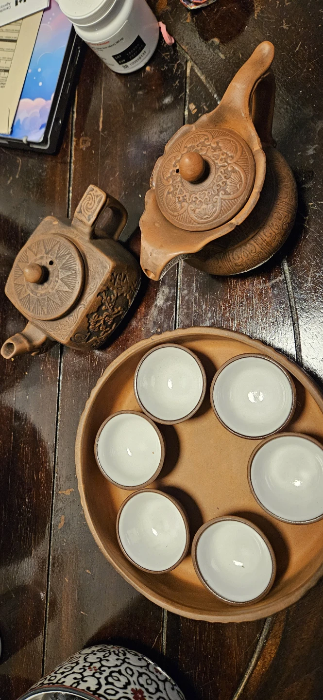 DECORATIVE chinese tea set