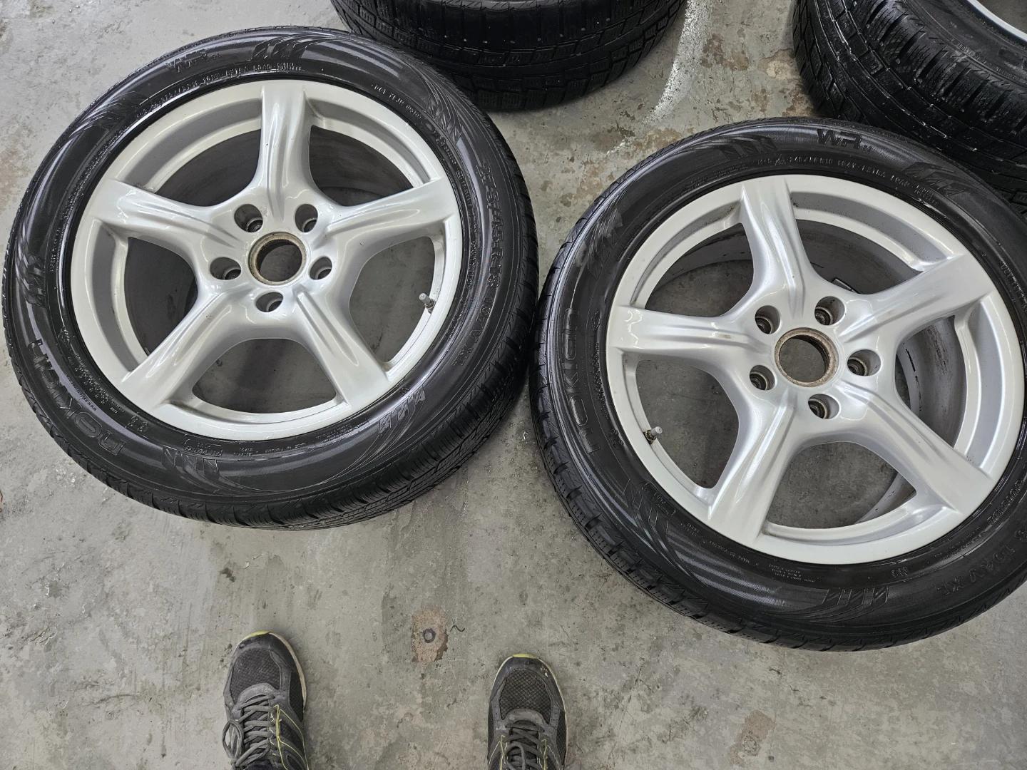 Set of 4 Alloy Wheels and Tires - photo 2
