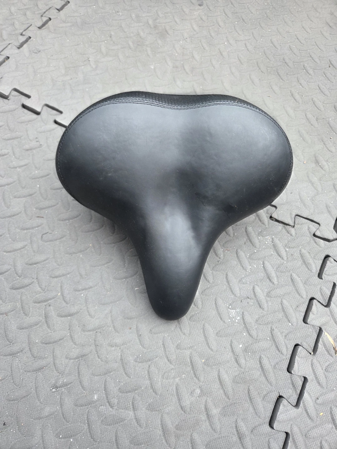 Black Comfort Bicycle Seat - photo 4