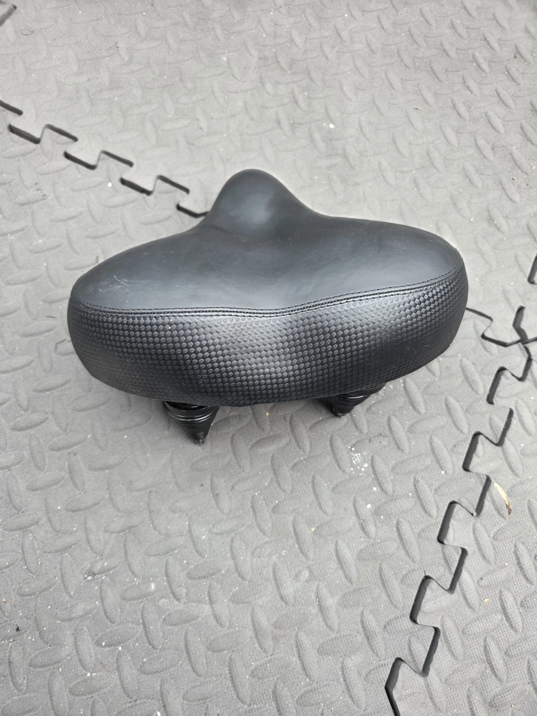 Black Comfort Bicycle Seat - photo 5