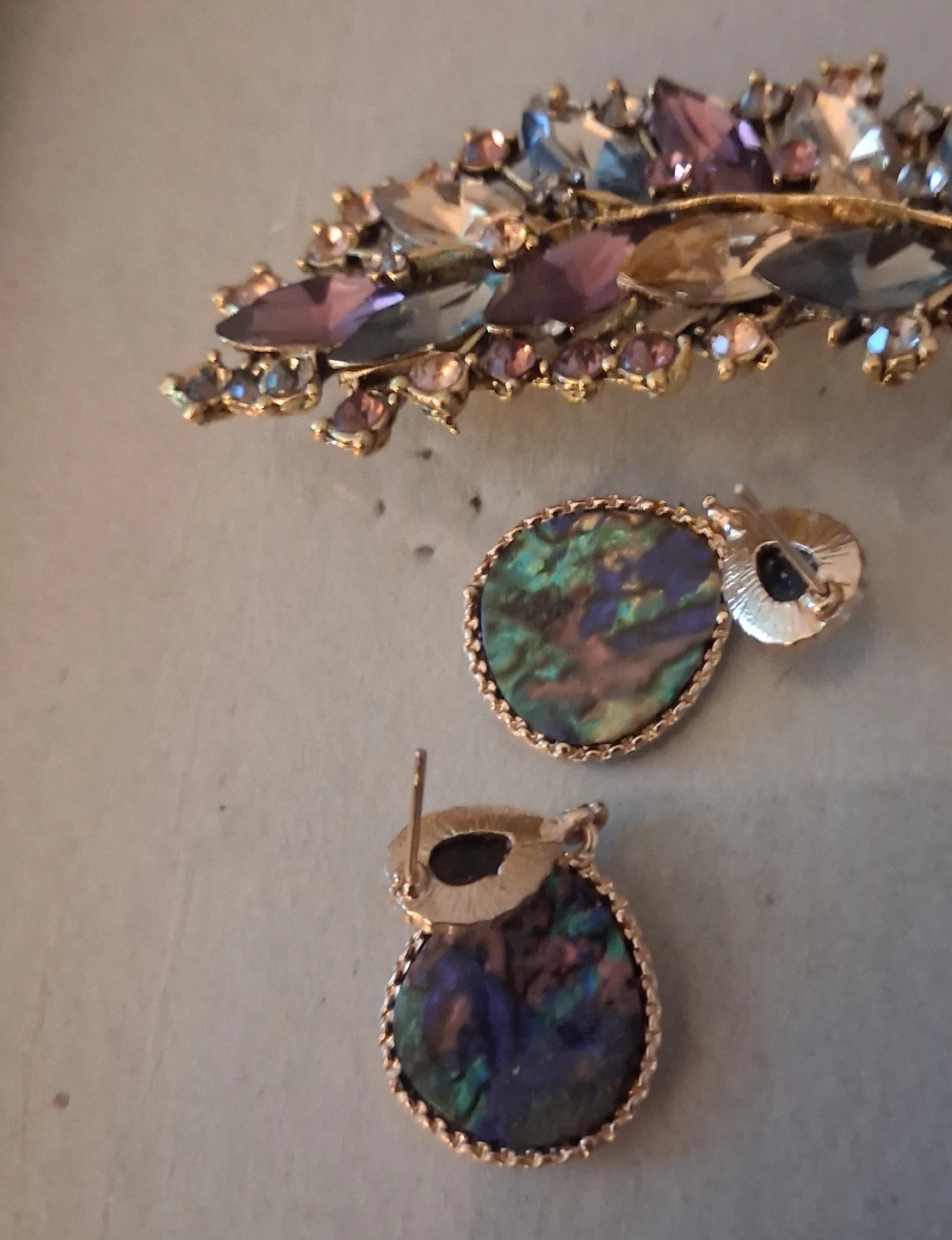Brooch and Earrings Set - photo 2
