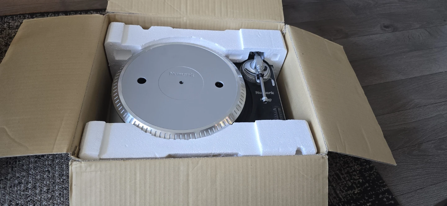 Numark TT200 Turntable - photo 5